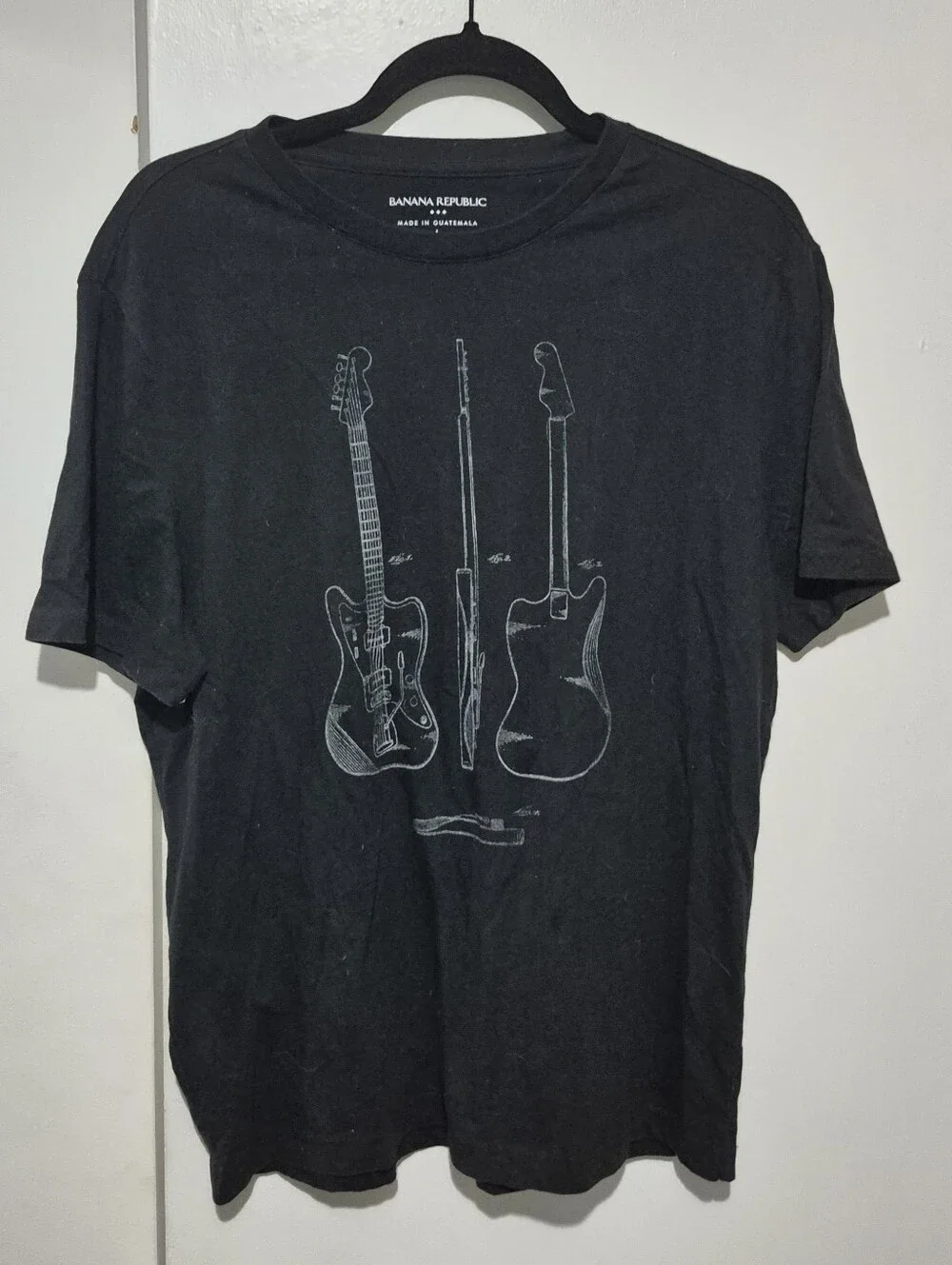 Banana Republic Men’s Large Electric Guitar Graphic T-Shirt